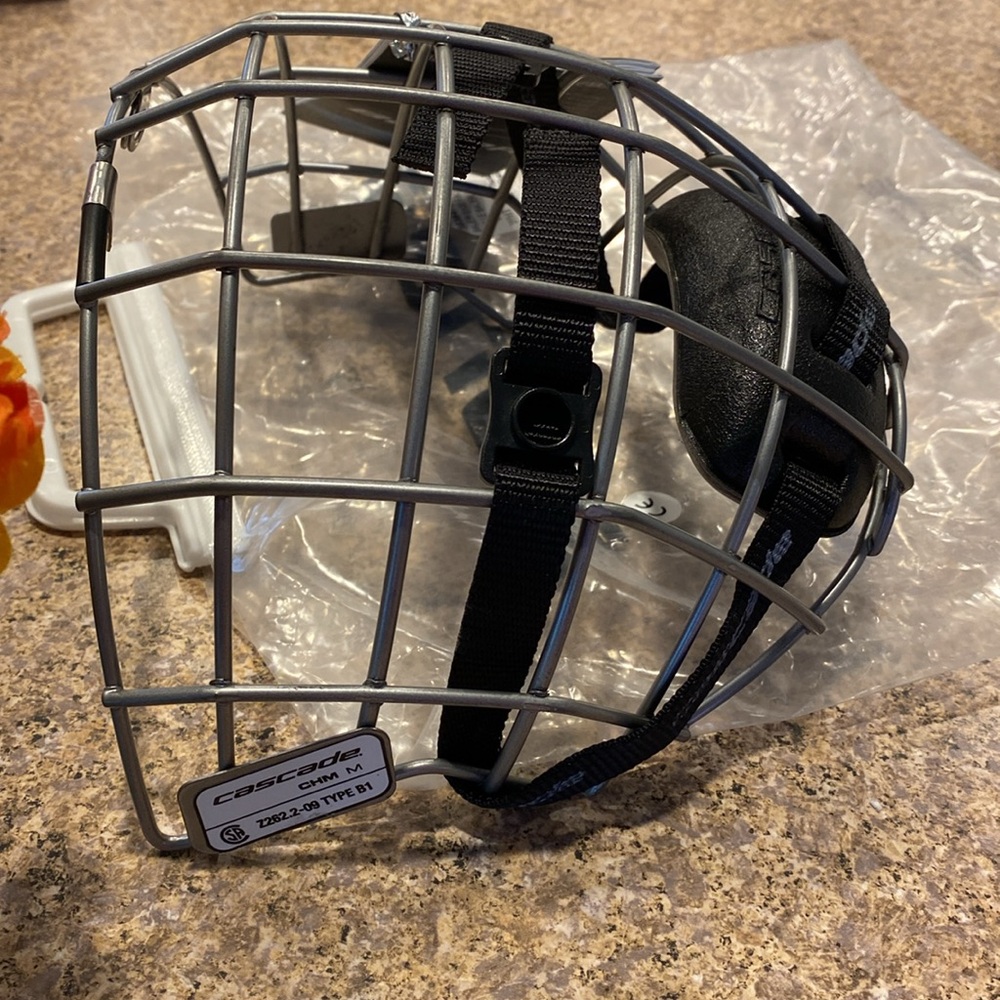 Facemask Grille Ice Hockey Cascade CHM M Z262.2-09 Type B1(UNSURE OF SIZE/BRAND) - Picture 3 of 17